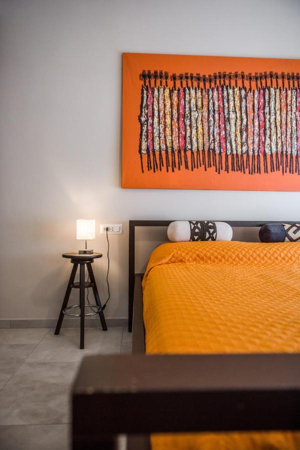 Casa 3 Santi, Your Contemporary Home In Рим Екстериор снимка