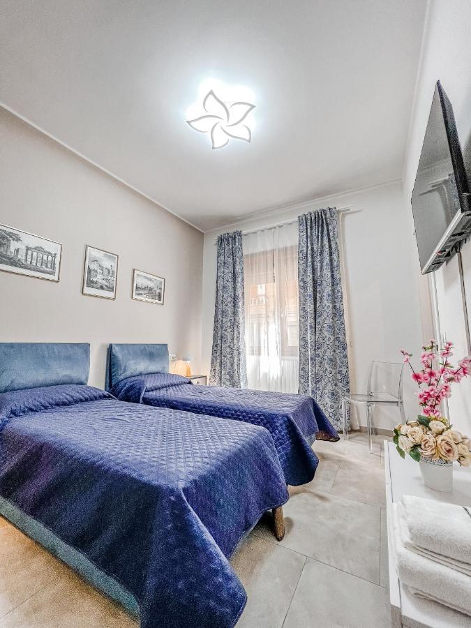 Casa 3 Santi, Your Contemporary Home In Рим Екстериор снимка